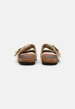 N°21 Pantuflas - Beige -Mundo De Zapatos 01ca4582074e40aa8766ee3b0a06b029