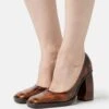 Bowed Combo Abrasivato - Zapatos Altos - Brown