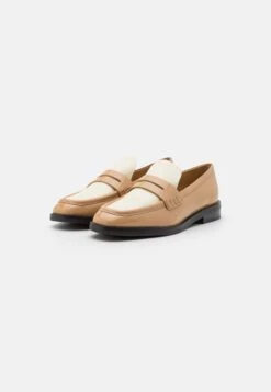 3.1 Phillip Lim Alexa Penny Loafer - Mocasines - Chai -Mundo De Zapatos 149cdd155d5c4e74be1aa9ae41ada3f9