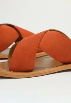 Sandalias Planas - Orange -Mundo De Zapatos 21f8cbc400ca4a679db13571153bc82f