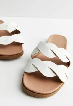 New Look Plaited Strap Footbed Sliders - Sandalias Planas - Off White -Mundo De Zapatos 4983f52c8be448e58ec00f66ccf72454