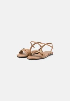 Calvin Klein Almond - Sandalias - Safari 8 Calvin Klein Almond - Sandalias - Safari -Mundo De Zapatos 65566a67c76748afb791d44d27353218