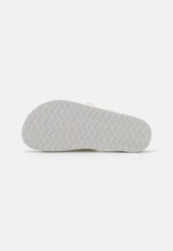 Rex Double Buckle Slide - Pantuflas - White Texture 10 Rex Double Buckle Slide - Pantuflas - White Texture -Mundo De Zapatos 6a973468cfb74f2bbccd1c32fb40708f