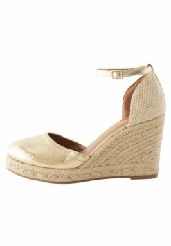 Next Forever Comfort Closed Toe - Cuñas - Gold