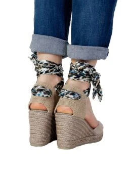 Zapatos De Salón Con Cordones - Grey -Mundo De Zapatos 7d7d6b6ab2804a2c86d88ae5ea91c6a9