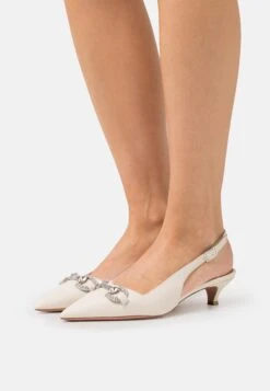 Amanda- Tacones - Milk