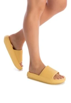 Xti Chanclas De Baño - Yellow