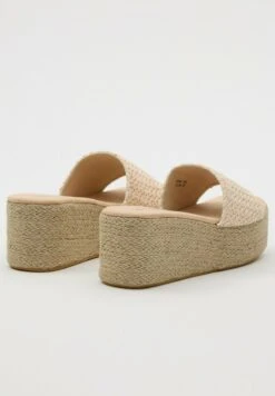Plataforma Rafia - Sandalias - Beige -Mundo De Zapatos 864c4fffdb0944c1ad9f372569d8c97d
