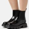 LOVE MOSCHINO Botines Con Plataforma - Nero