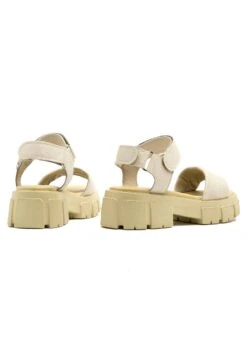 Sandalias Con Plataforma - Kremowy -Mundo De Zapatos 9c6fd890ed7e42f28d094a9c5bcb506c