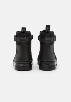 Dr. Martens Combs Tech -8 Eye Boot Unisex - Botines Con Cordones - Black 8 Dr. Martens Combs Tech -8 Eye Boot Unisex - Botines Con Cordones - Black -Mundo De Zapatos 9f9ca25209f74b6fa32eabe4bf53bce4