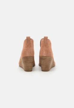 Toms Kallie - Botines De Cuña - Brown -Mundo De Zapatos af9123f6bf8e4c05be7400a1815249dc