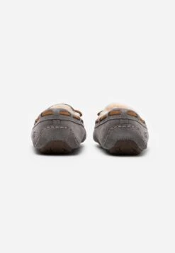 Ugg Dakota - Pantuflas - Pewter -Mundo De Zapatos b770e05a38714be898201bb7f37e44dd