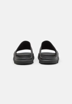 Iceberg New Unisex - Chanclas De Baño - Black -Mundo De Zapatos b9ef90eb21e4499fb3979c52e6f2744e