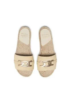 Capri - Sandalias Planas - Pergamena Suede -Mundo De Zapatos bbb655ecd491489ba79a6ebe19abe885