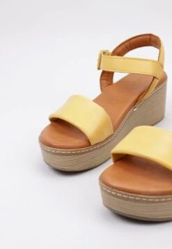 Cumbal - Sandalias De Cuña - Yellow -Mundo De Zapatos d94afe0ec445455f98003541240fe18b